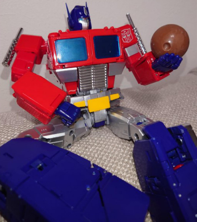MP-44S Optimus Prime Metallic Colors In-Hand Images of New